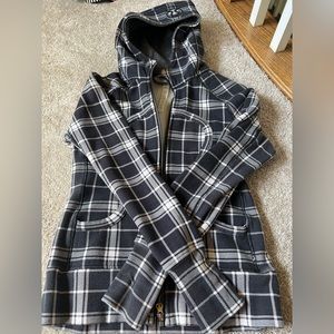 Lululemon full zip scuba